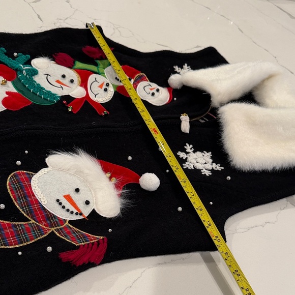 Vintage Lisa International Black Vest with Snowman Design - Picture 10 of 13